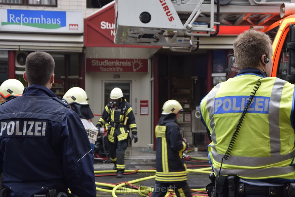 Feuer 2 Koeln Nippes Neusserstr P034.JPG - Miklos Laubert